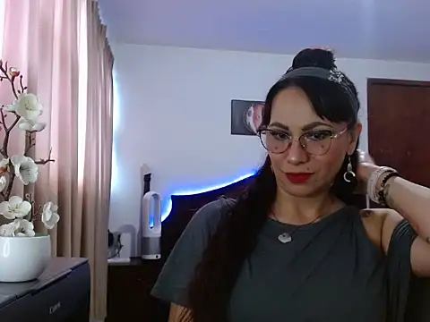 AloLovely  online show from 31, 3, 2026