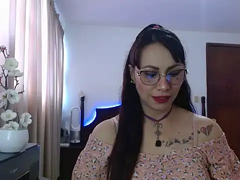 AloLovely  online show from 2, 4, 2026