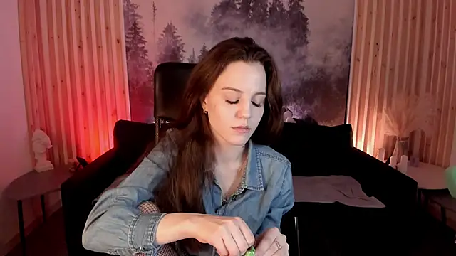 MilaStoyne online show from 12, 2, 2025