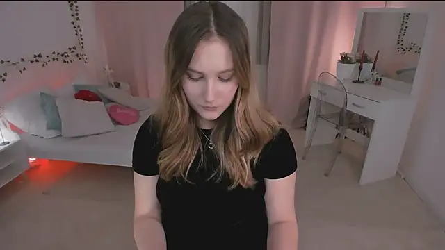 MaryWaddell online show from 12, 2, 2025