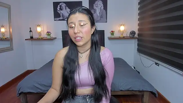 Nohemi louse online show from 4, 2, 2025