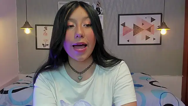 Nohemi louse online show from 24, 2, 2025