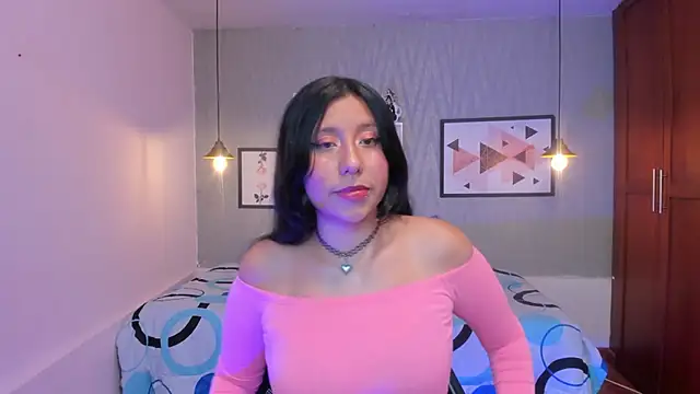 Nohemi louse online show from 13, 3, 2025