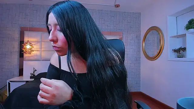 Nohemi louse online show from 25, 4, 2026