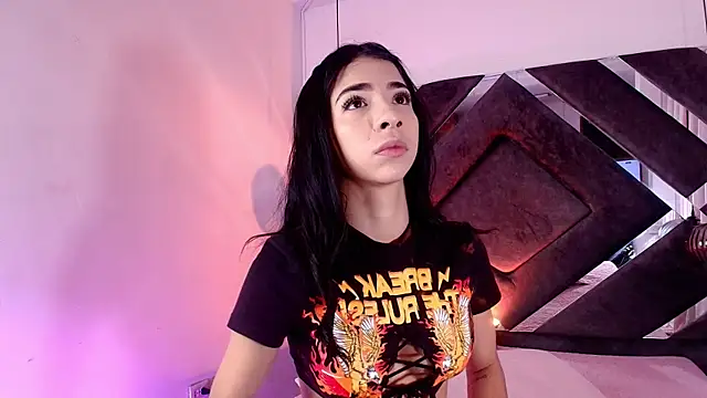 sara lopee1 online show from 10, 9, 2025