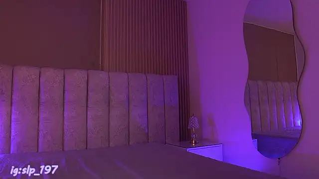 sara lopee1 online show from 4, 3, 2026