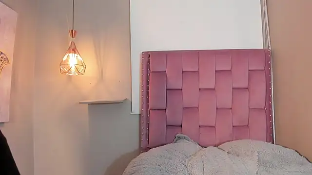 Roxy Stonee online show from 24, 3, 2026