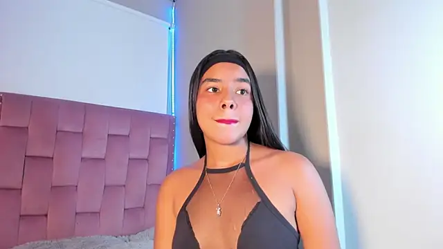 Roxy Stonee online show from 28, 4, 2026