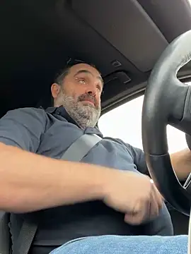 fuocovivo4 online show from 10, 2, 2025