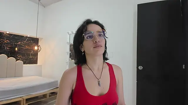 Annyrosee online show from 10, 9, 2025