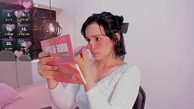 Annyrosee online show from 12, 3, 2026