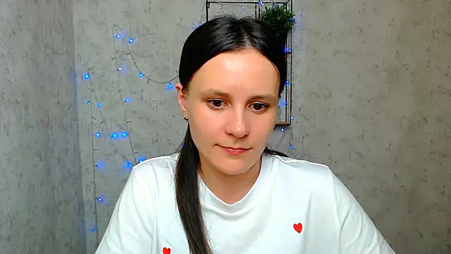 ValeriaHeart  online show from 13, 3, 2025