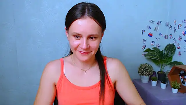 Snapshot of ValeriaHeart_ chatting on 13, 12, 2025 ValeriaHeart online show from 13, 12, 2025