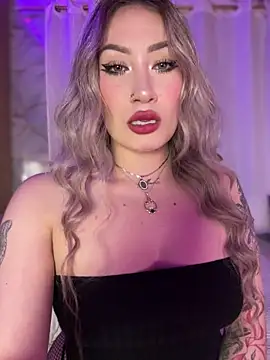 Lally Valencia   online show from 21, 4, 2026