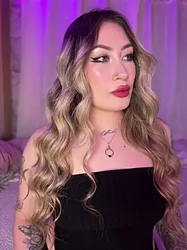 Lally Valencia   online show from 27, 6, 2026