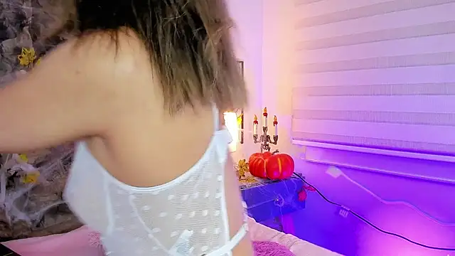 Violetta Ficher online show from 17, 10, 2025