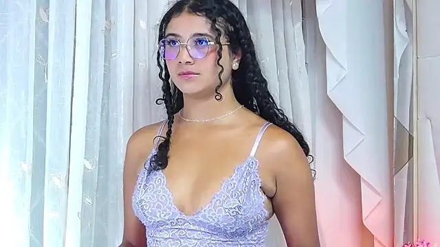 GinevraCarusso online show from 8, 9, 2025