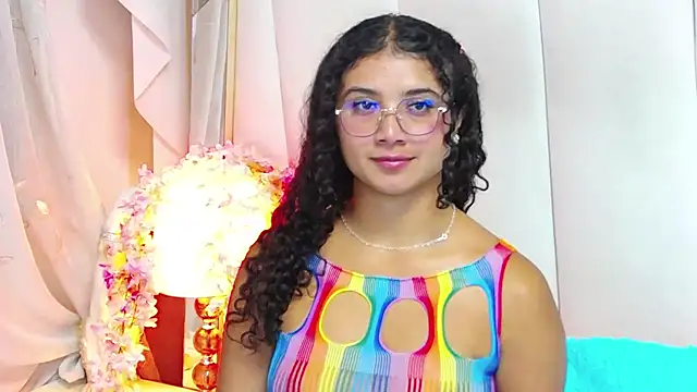 GinevraCarusso online show from 11, 9, 2025