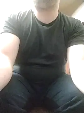 Snapshot of NAvoglia chatting on 19, 2, 2025 NAvoglia online show from 19, 2, 2025