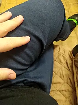 Snapshot of NAvoglia chatting on 24, 2, 2025 NAvoglia online show from 24, 2, 2025