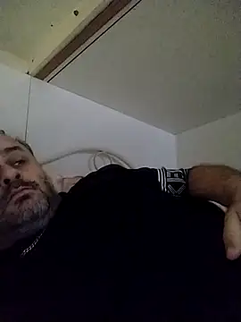 Snapshot of NAvoglia chatting on 5, 10, 2025 NAvoglia online show from 5, 10, 2025