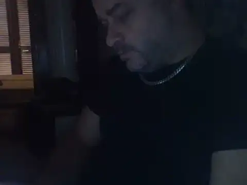 Snapshot of NAvoglia chatting on 15, 11, 2025 NAvoglia online show from 15, 11, 2025