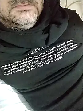 Snapshot of NAvoglia chatting on 26, 11, 2025 NAvoglia online show from 26, 11, 2025