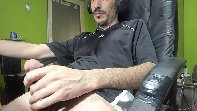 BigCumShoot online show from 22, 4, 2026