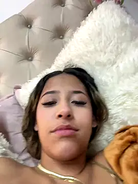 Snapshot of vicky_bass chatting on 4, 10, 2025 vicky bass online show from 4, 10, 2025