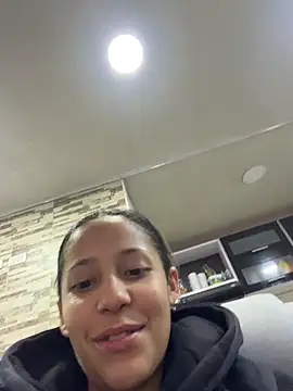 Snapshot of vicky_bass chatting on 16, 11, 2025 vicky bass online show from 16, 11, 2025