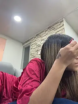 Snapshot of vicky_bass chatting on 18, 11, 2025 vicky bass online show from 18, 11, 2025