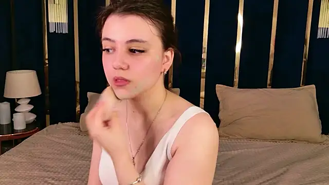 Snapshot of Pauline_Heaven chatting on 9, 5, 2026 Pauline Heaven online show from 9, 5, 2026