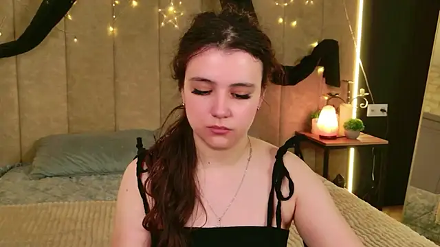 Snapshot of Pauline_Heaven chatting on 21, 5, 2026 Pauline Heaven online show from 21, 5, 2026