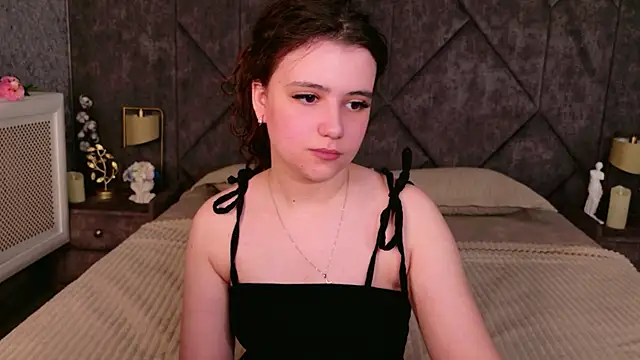 Snapshot of Pauline_Heaven chatting on 22, 5, 2026 Pauline Heaven online show from 22, 5, 2026