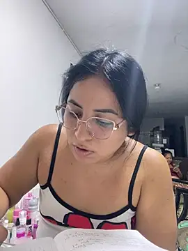 Snapshot of lamaravilla_08 chatting on 12, 3, 2026 lamaravilla 08 online show from 12, 3, 2026