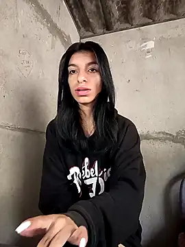 Ariell Kieran online show from 8, 2, 2025