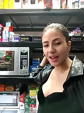 Snapshot of Andrea18_blonde chatting on 15, 2, 2025 Andrea18 blonde online show from 15, 2, 2025