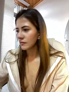 Snapshot of Andrea18_blonde chatting on 22, 2, 2025 Andrea18 blonde online show from 22, 2, 2025