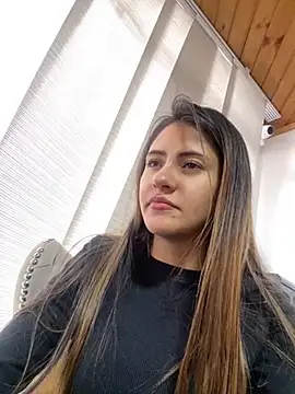 Snapshot of Andrea18_blonde chatting on 7, 3, 2025 Andrea18 blonde online show from 7, 3, 2025