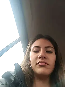 Snapshot of Andrea18_blonde chatting on 8, 3, 2025 Andrea18 blonde online show from 8, 3, 2025