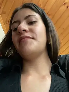 Snapshot of Andrea18_blonde chatting on 12, 3, 2025 Andrea18 blonde online show from 12, 3, 2025