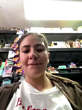 Snapshot of Andrea18_blonde chatting on 24, 10, 2025 Andrea18 blonde online show from 24, 10, 2025