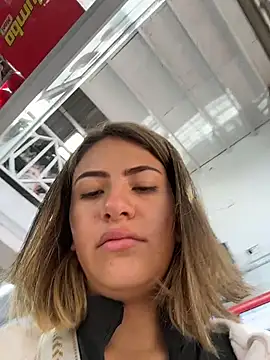 Snapshot of Andrea18_blonde chatting on 29, 11, 2025 Andrea18 blonde online show from 29, 11, 2025