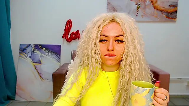 MissisCaty online show from 9, 2, 2025