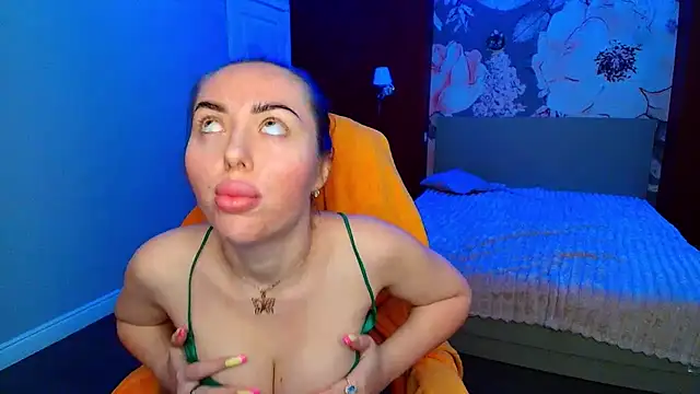 MissisCaty online show from 19, 7, 2026