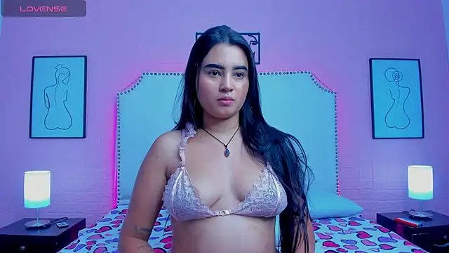  Emma whiitee  online show from 23, 9, 2025