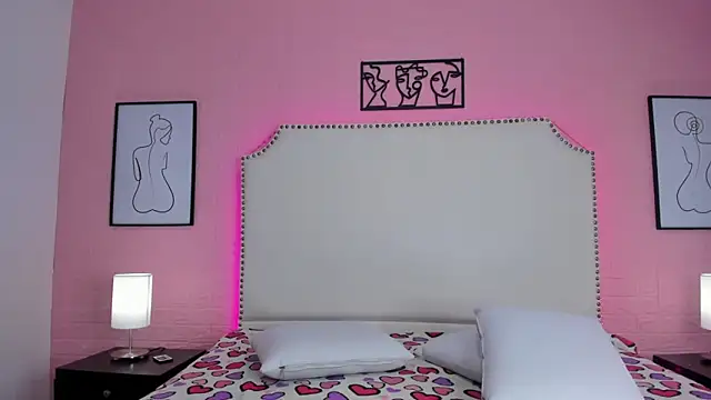  Emma whiitee  online show from 13, 10, 2025