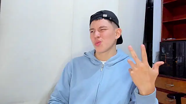 Snapshot of JamesCr_ chatting on 12, 2, 2025 JamesCr online show from 12, 2, 2025