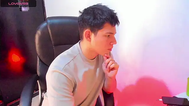 Snapshot of JamesCr_ chatting on 22, 3, 2025 JamesCr online show from 22, 3, 2025