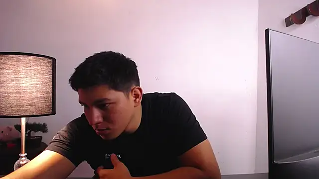 Snapshot of JamesCr_ chatting on 3, 10, 2025 JamesCr online show from 3, 10, 2025